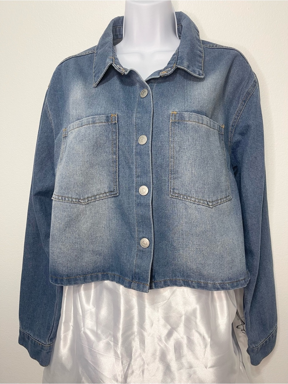Dylan Ryan NYC Cropped Light Wash Denim Jacket - Blue PTP 21”